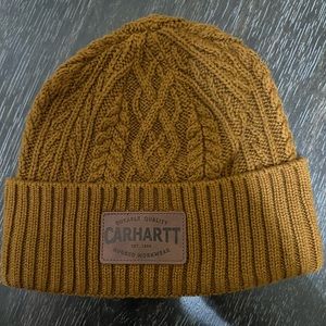 Carhartt beanie.